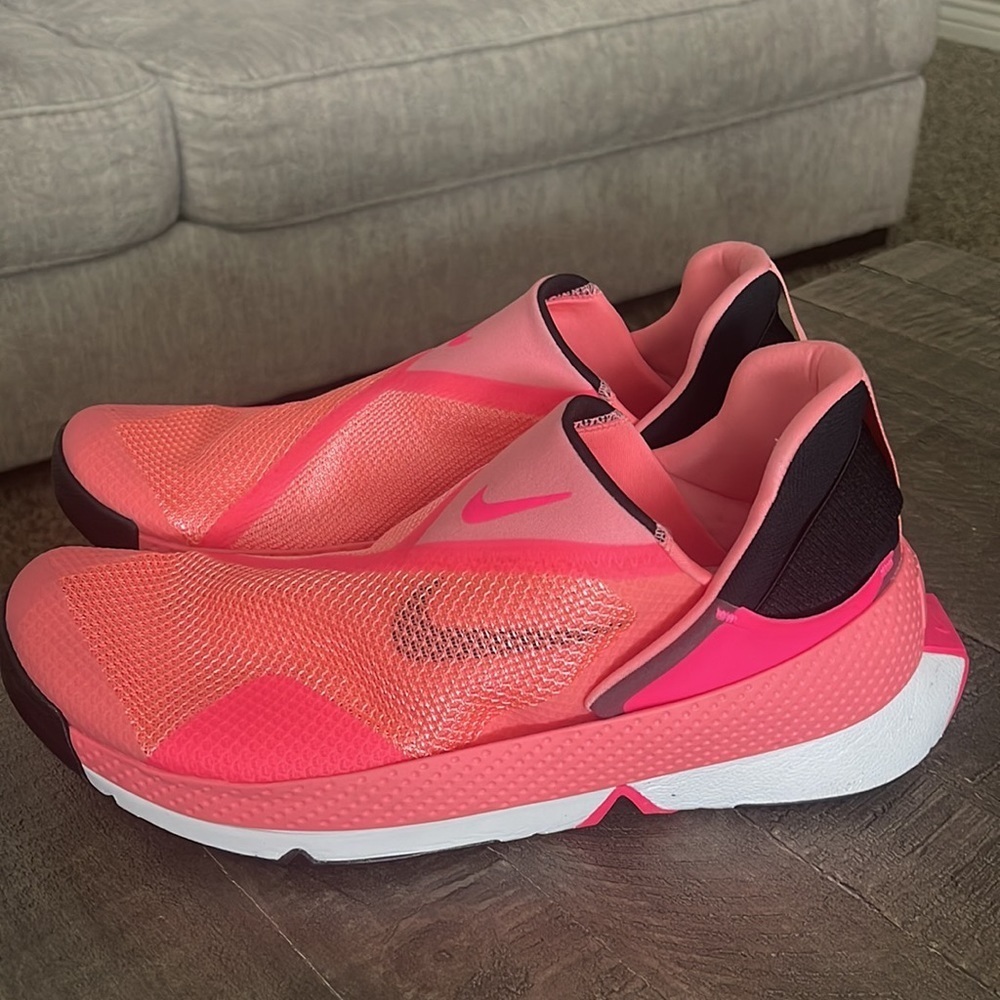 Nike Go FlyEase Pink 2022 Mens 11.5 Running Shoes Mesh Breathable DZ4860-600 - Picture 4 of 10
